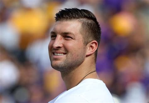 Video Surfaces Of Tim Tebow Going Through Tight End Drills - The Spun