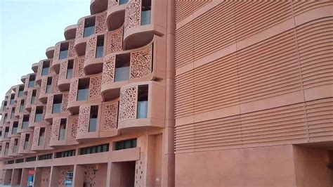 The Architecture Mastery Of The Masdar City | Travel Plan Dubai