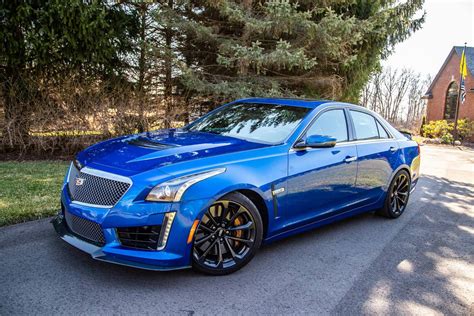 One-Owner 2018 Cadillac CTS-V Is a Supercharged 4-Door Beast With a Rare Color - autoevolution