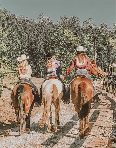 #western #barrelracer in 2021 | Horse aesthetic, Cute horse pictures, Country best friends