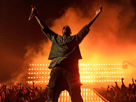 Kanye West puts the ego aside and admits 'messed up' Glastonbury ...