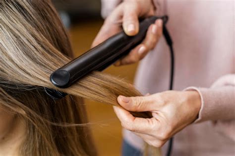 Hair Straightening Vs. Hair Smoothing: What is the Difference? - MyGlamm