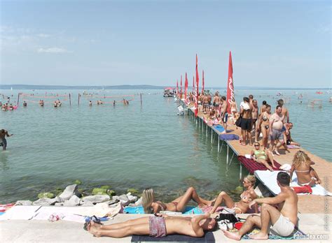 Panadea > Travel guide - Photo gallery - Shore of Lake Balaton with the beaches - Siófok ...