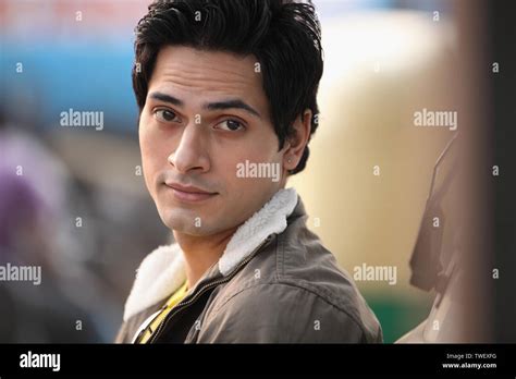 Side profile of a man Stock Photo - Alamy