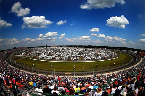 10 Fastest Modern NASCAR Race Tracks