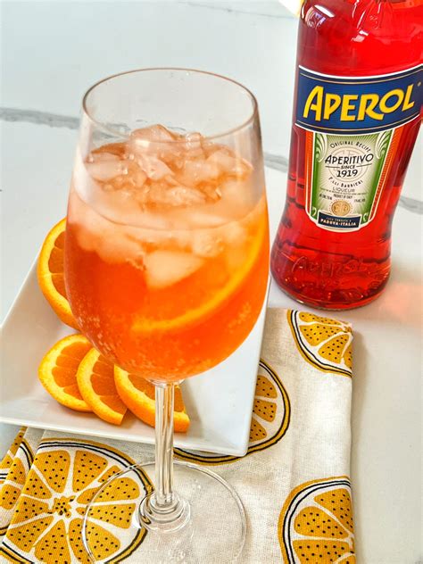 How to Make A Classic Aperol Spritz Aperitif Cocktail - A Feast For The ...