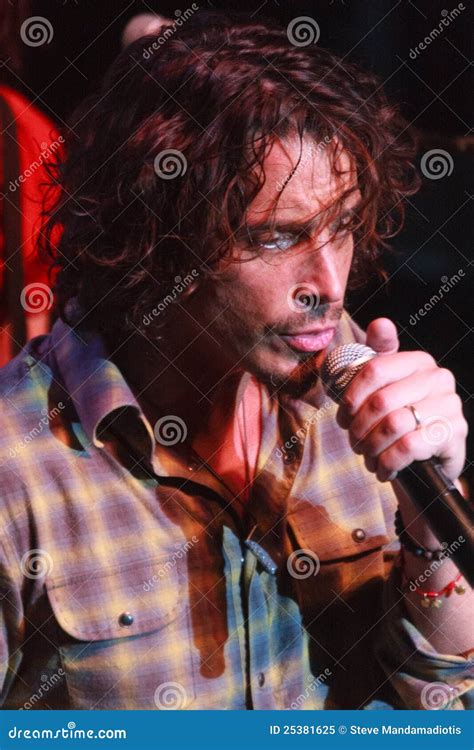 Chris Cornell Live Performance Editorial Image - Image of singer, musician: 25381625