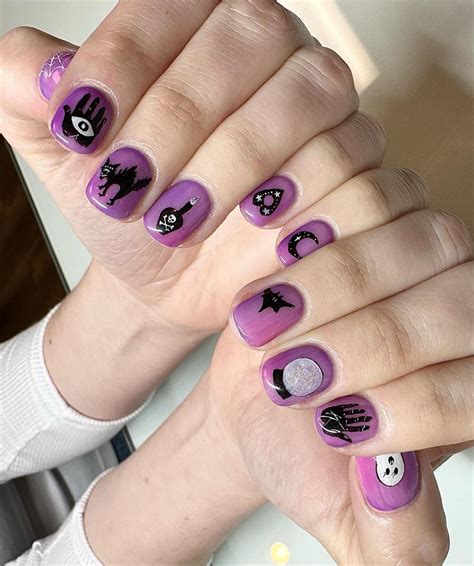 29 Unique Halloween nail designs for 2023 to try - Lily Fashion Style