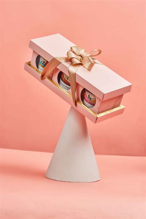 Box cake packaging design on Behance