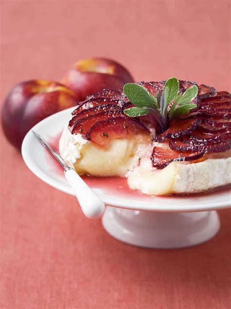 Baked Brie with Caramelized Plums | Brie Recipe | Président® Cheese | Recipe | Gourmet recipes ...