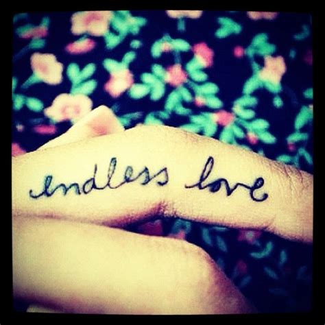 Next tattoo!💙💜 #love #scorpio #hopelessromantic | Tatuagens no dedo para casais, Tatuagens dedo ...