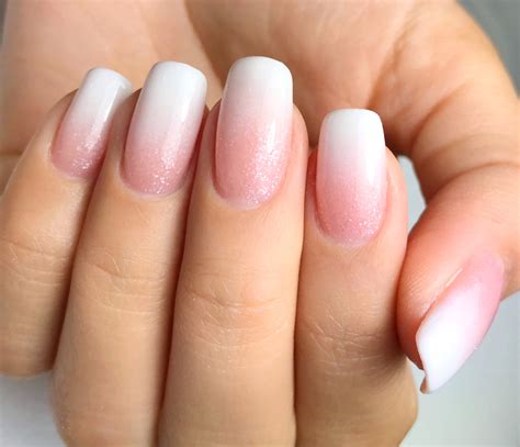 French Ombre Nails: These are The Trend Nails in The Summer | Women's Alphabet