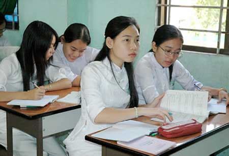 Vietnam School Uniform – Telegraph