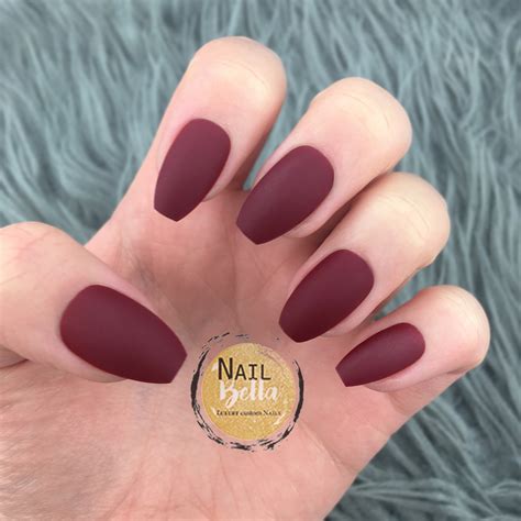 Stunning Red Short Coffin Acrylic Nails: Get Ready to Flaunt Your Style!