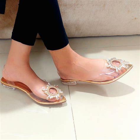 Cinderella Flats – Golden – Urban Act