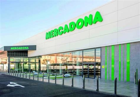 Spanish supermarket Mercadona has arrived in England - Olive Press News ...