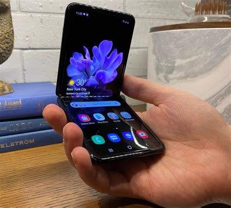 Samsung's foldable Galaxy Z Flip feels like the start of a revolution