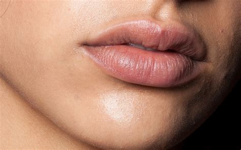 How To Avoid Dry Lips - Hirebother13