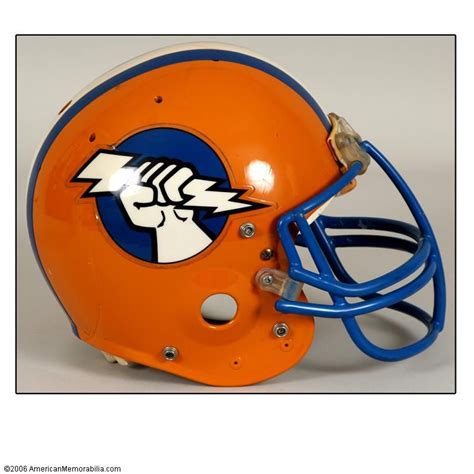 Oakland Invaders - USFL | Football helmets, Football helmet design, Football logo