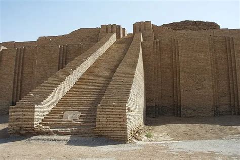 Ziggurat of Ur - The History of the Ziggurat Buildings