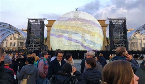 Thousands celebrate fall of Berlin Wall, 30 year anniversary of Germany’s reunification ...