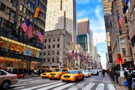 World Visits: Fifth Avenue | A Popular Street In New York - USA