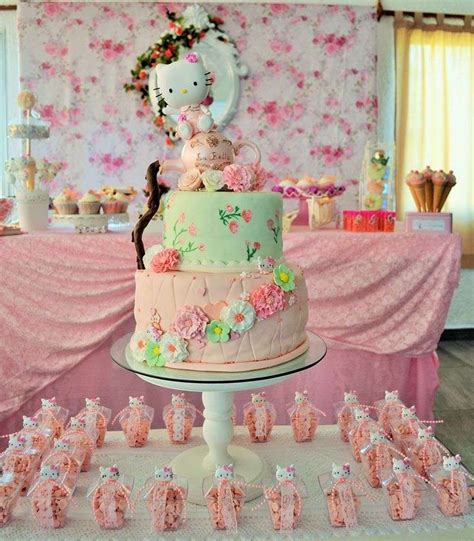 Hello Kitty Birthday Party Ideas | Photo 11 of 15 | Hello kitty birthday party, Hello kitty cake ...