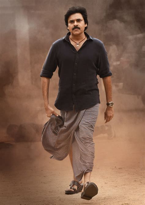 Photos: Pawan Kalyan as Bheemla Nayak Stills - TeluguBulletin.com