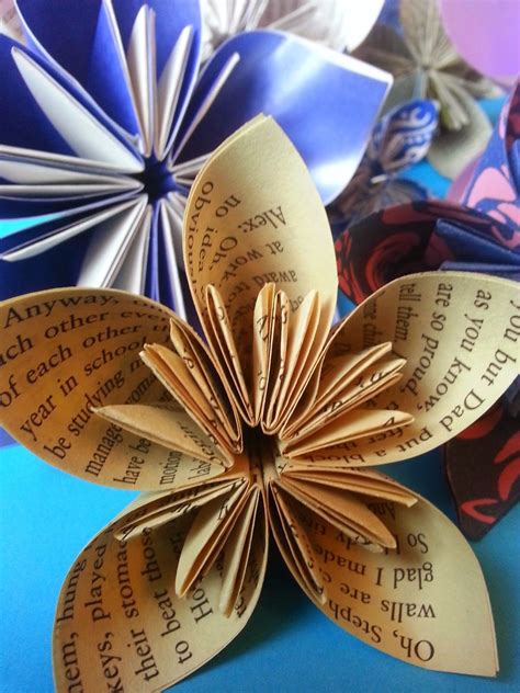 Creative Living: Kusadama origami flowers | Paper flowers, Book page flowers, Origami flowers