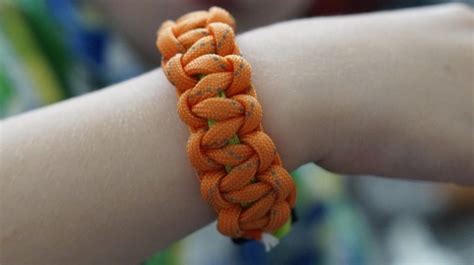 11 Essentials On How To Make A Survival Bracelet