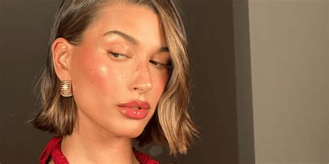 Tomato Girl Makeup Is the Latest Food-Inspired TikTok Trend