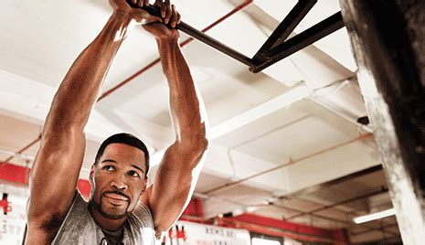 Work Out Like a Giant With Michael Strahan | Michael strahan, Celebrity workout, Workout