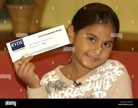Safiya Shariff - GCSE Results Stock Photo - Alamy