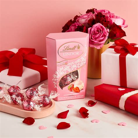 Valentines Day Chocolate to Order Online | Lindt Shop UK