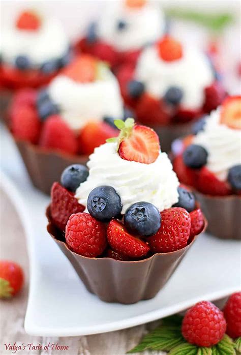 Easy Fruit Chocolate Cups with Pudding + Fresh Berries