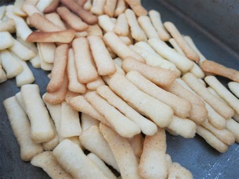 Lenguas de Gato (Cat's Tongue Cookies) – Tita Meg Cooks