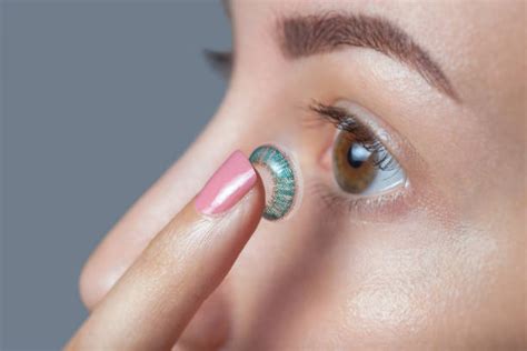 Benefits Of Colored Contact Lens - About Black Magic