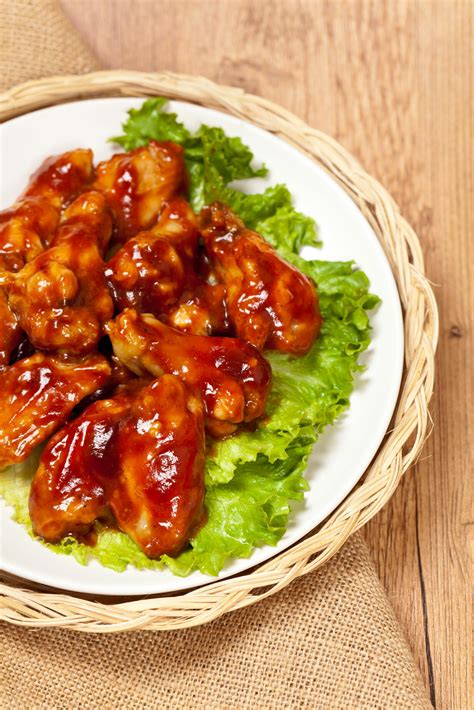 Sweet And Spicy Chicken Wings | RecipeLion.com