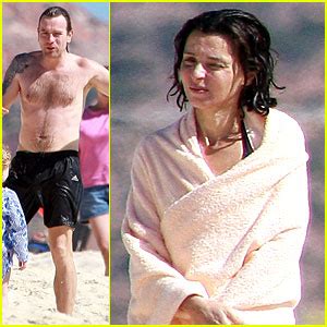 Ewan McGregor: Shirtless Holiday Vacation with Eve Mavrakis! | Anouk McGregor, Celebrity Babies ...