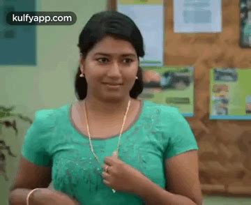 Smile.Gif GIF - Smile Kumbalangi nights Grace antony - Discover & Share GIFs