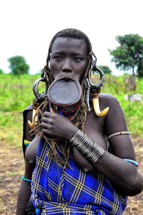 Category:Mursi people - Wikimedia Commons African Beauty, African Women, Primitive Tribe, Africa ...