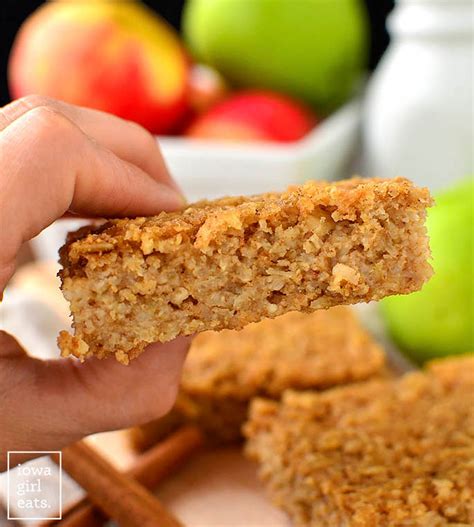 Apple Cinnamon Oatmeal Bars - Healthy Breakfast or Snack