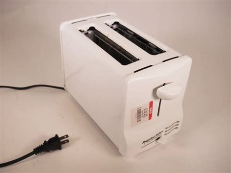 Proctor Silex 2-Slice Toaster 22205 Repair Help: Learn How to Fix It Yourself.