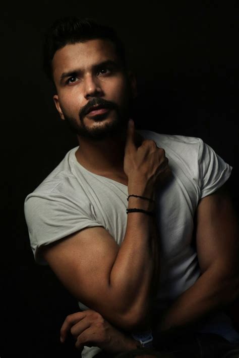 Kapil Sansanwal (male model) in 2021 | Photography poses for men, Best poses for men, Indoor ...