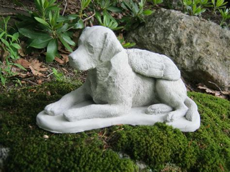 Concrete Labrador Dog Statues | PETSIDI