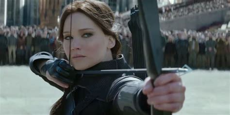 Katniss zegt dat ze President Snow gaat vermoorden in Mockingjay Part 2 clip - Chicklit