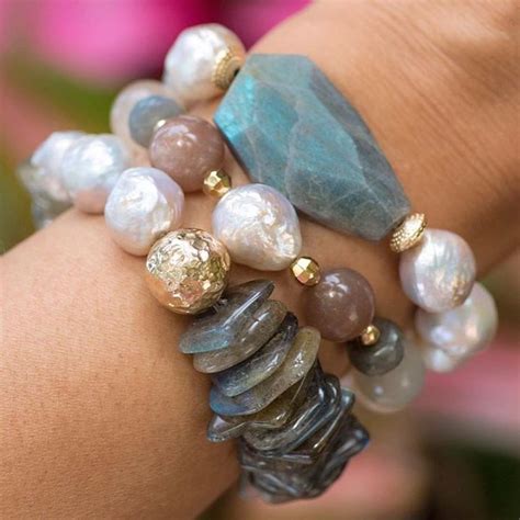 Pin by Twila Mihas on Bracelets in 2023 | Beaded bracelets, Jewelry ...