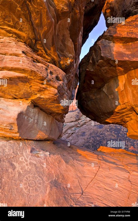 Petroglyphs at Atlatl Rock, Valley of Fire State Park, Nevada, USA Stock Photo - Alamy