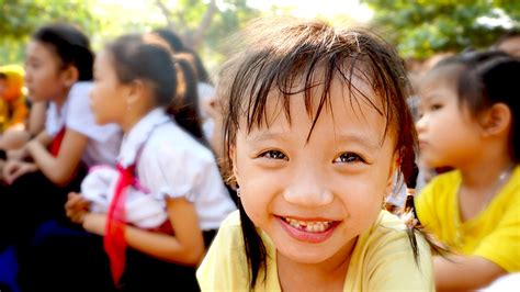 Vietnamese Children In School
