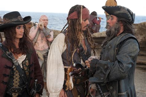 6 New Pirates of the Caribbean 4 Photos - FilmoFilia